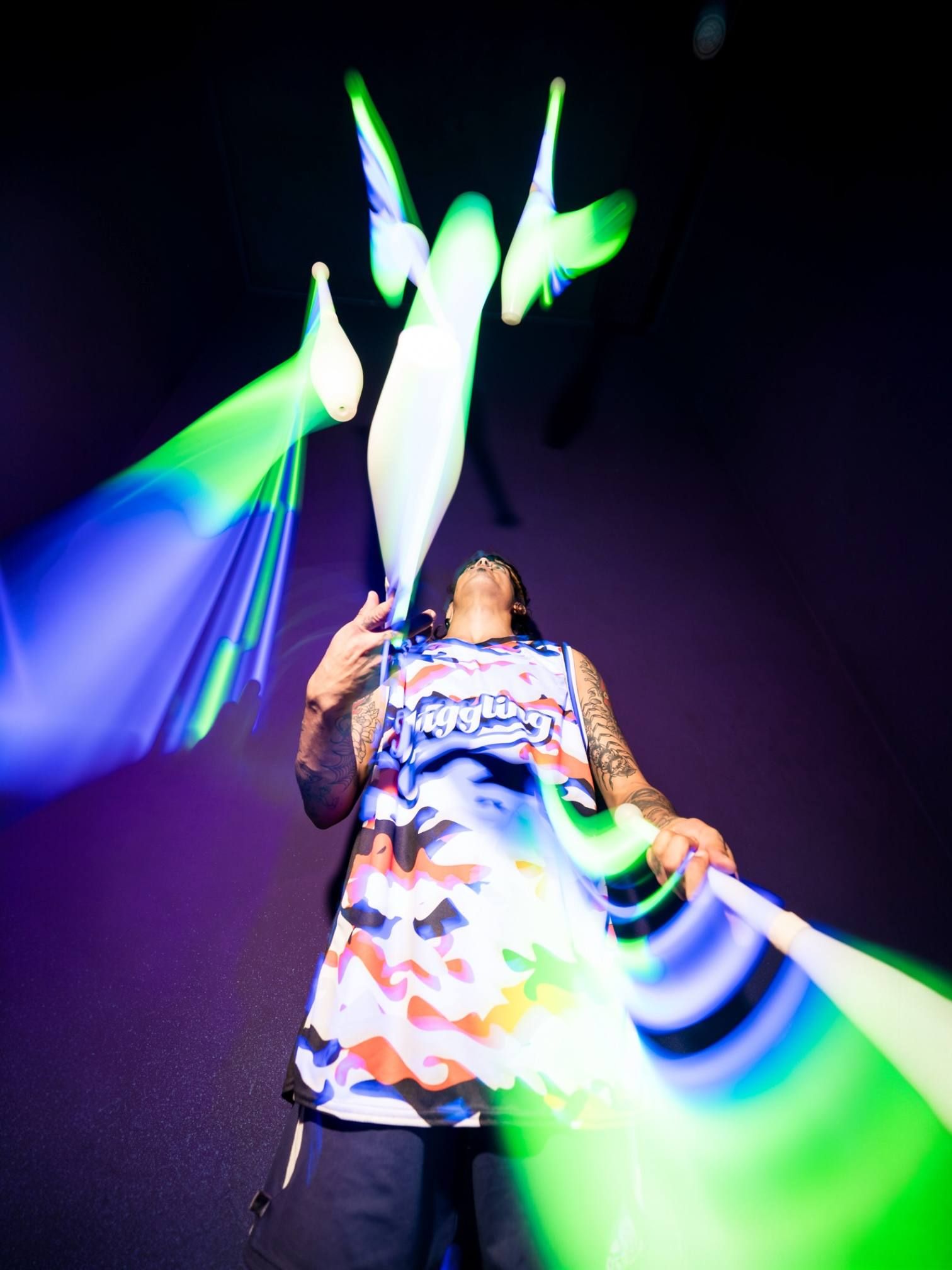 K8 Malabares - Light Juggling