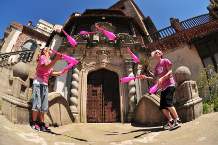 THE STREET JUGGLING PUZZLE..!